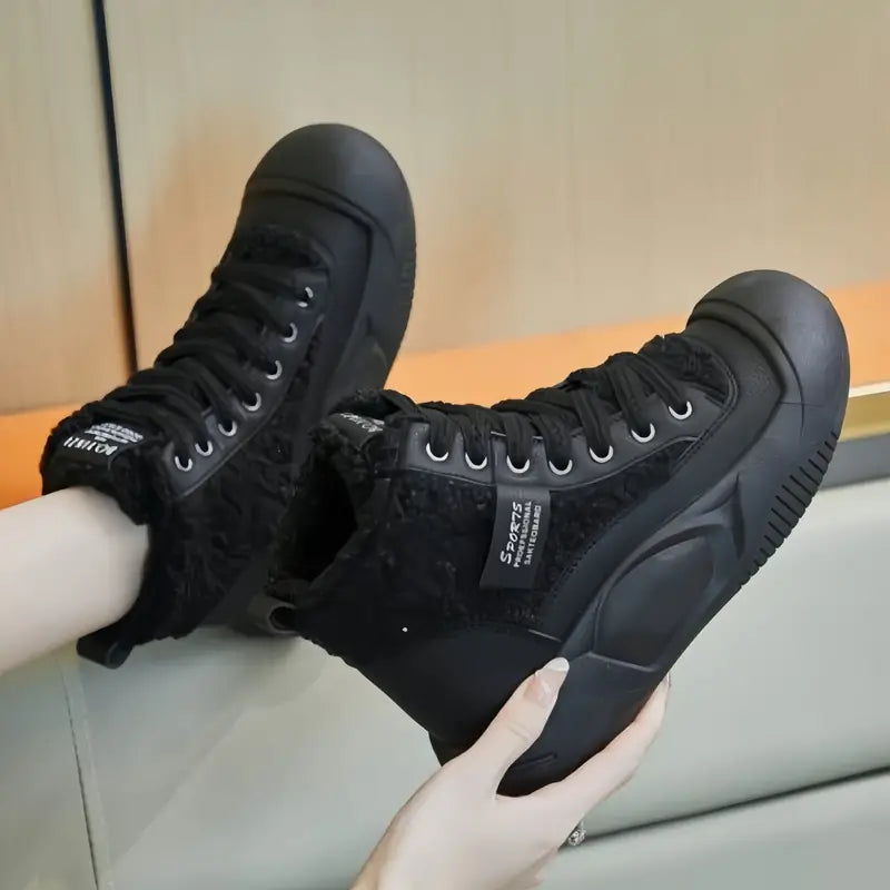 2024 m. madingiausi moteriški šilti batai