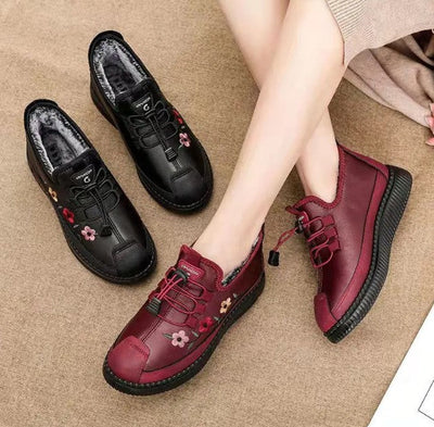 Šilti batai su gėle