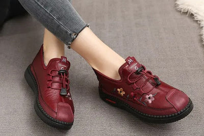 Šilti batai su gėle