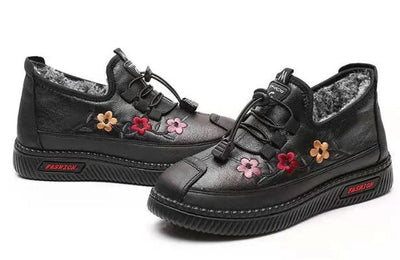 Šilti batai su gėle