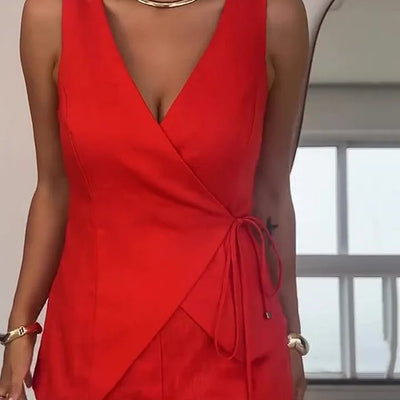 Madingiausias šortų ir palaidinės komplektas